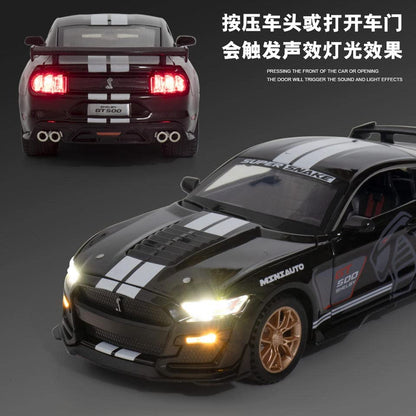 Ford Mustang Shelby GT500 1:24 diecast scale model car