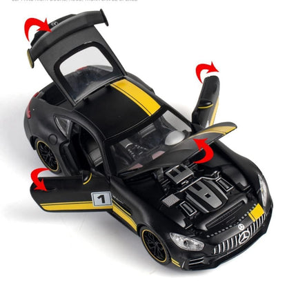 MERECDES-BENZ AMG GTR 1:24 Diecast Scale Model